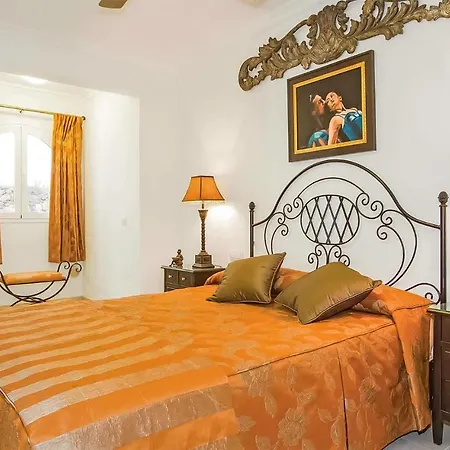 Ca Cest La Vie Holiday home *